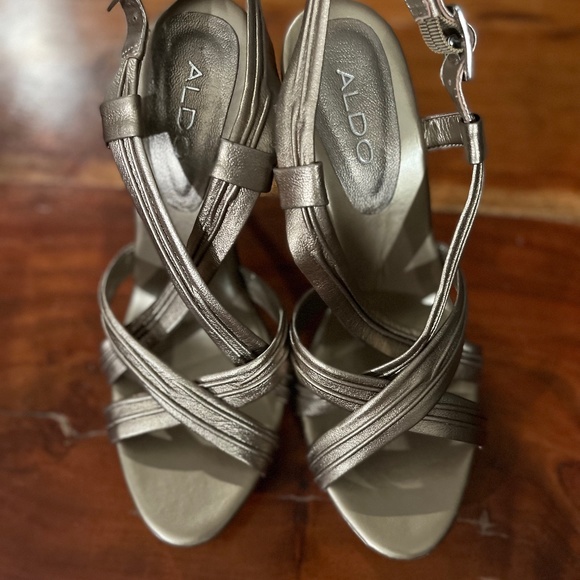 Aldo Pewter Heels - Picture 1 of 2
